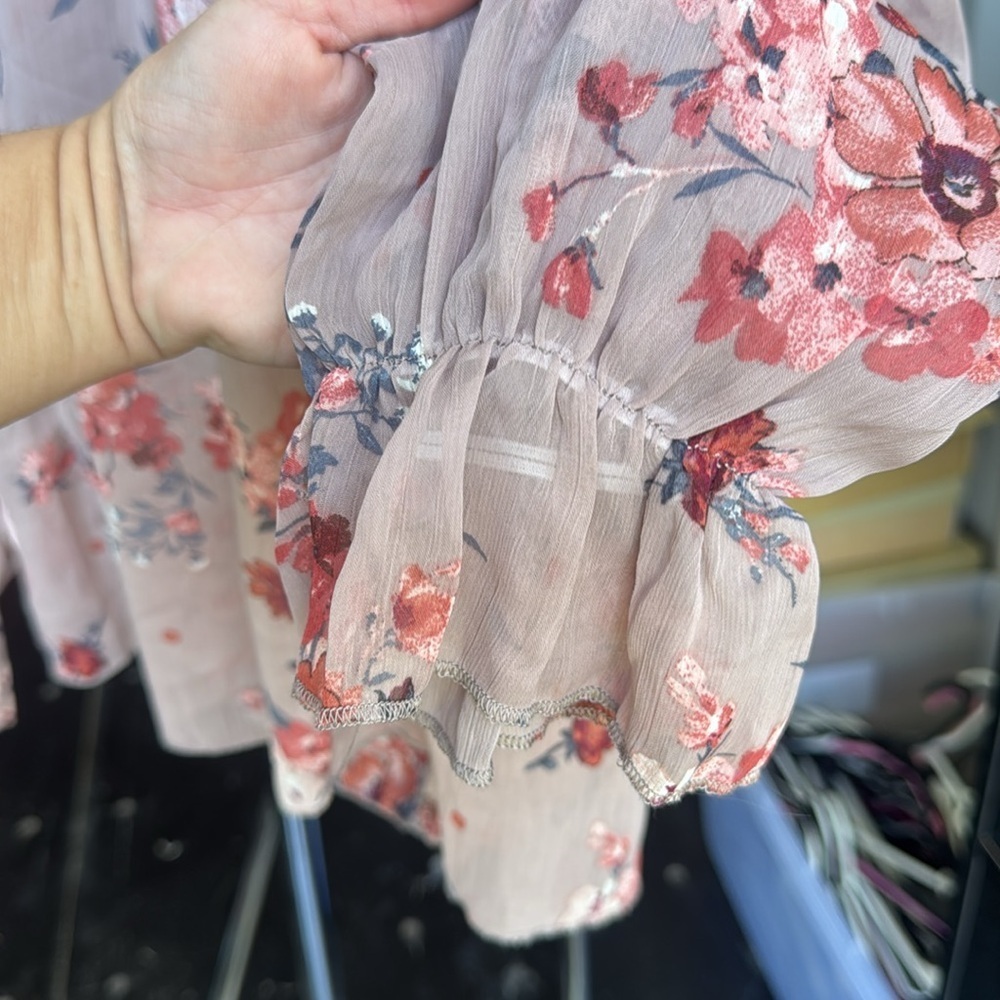 Floral Ruffle Blouse nwt - Picture 3 of 6